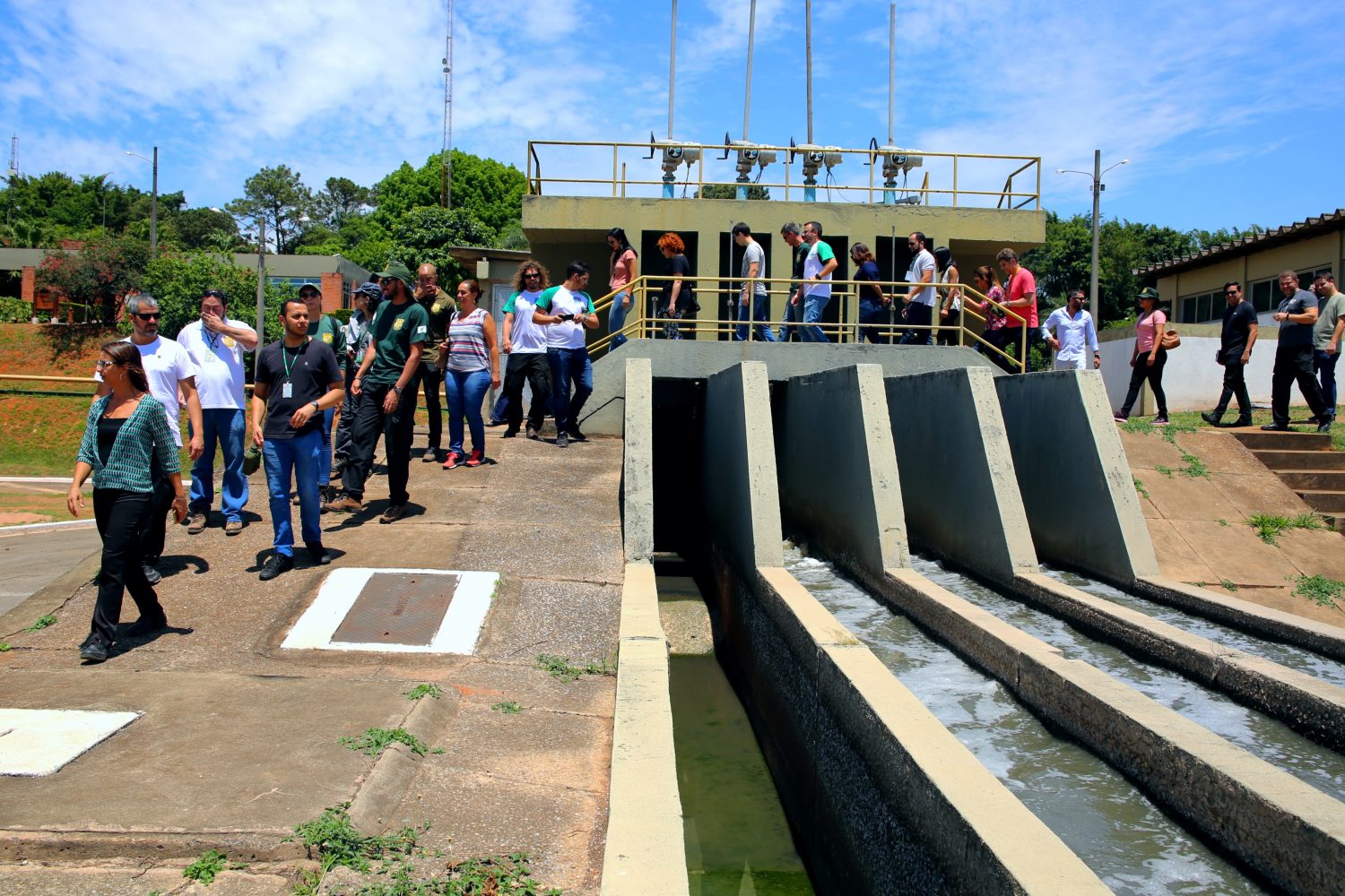 pelomundodf.com.br-participantes-do-seminario-conhecem-o-processo-de-tratamento-na-ete-sul