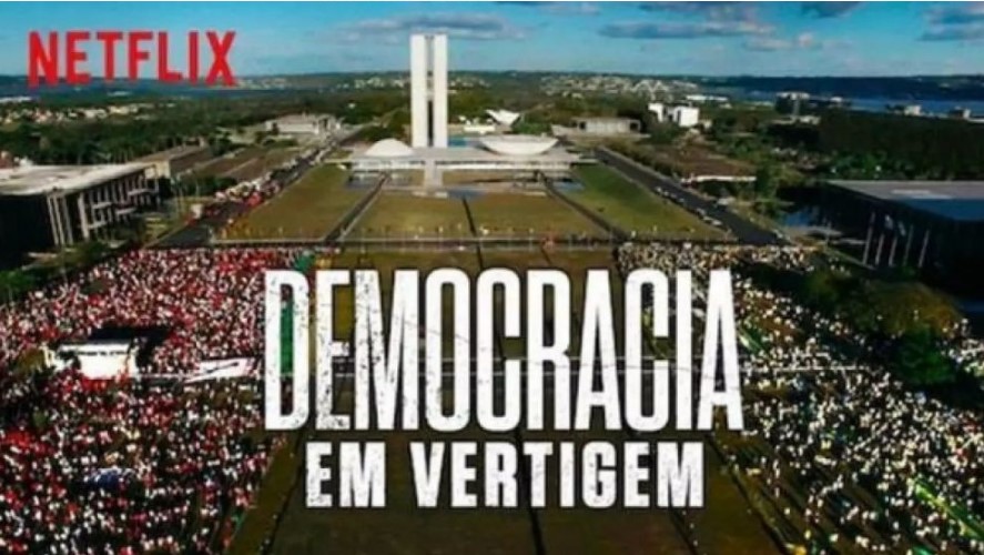 Filme "Democracia em Vertigem"