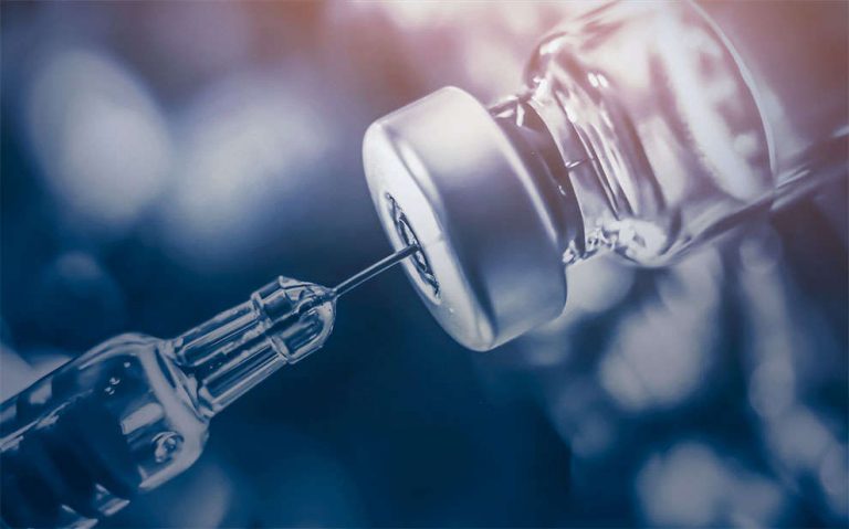 Rússia afirma que deve lançar vacina contra o coronavírus em agosto. País não apresentou, no entanto, dados que comprovem a segurança e a eficácia do medicamento. Rússia afirma que deve lançar vacina contra o coronavírus em agosto. País não apresentou, no entanto, dados que comprovem a segurança e a eficácia do medicamento.