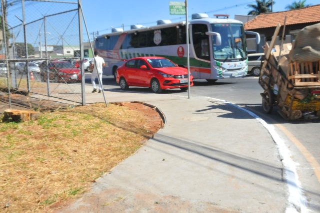 Mais 3,5 mil metros quadrados de calçadas em Taguatinga Mais 3,5 mil metros quadrados de calçadas em Taguatinga