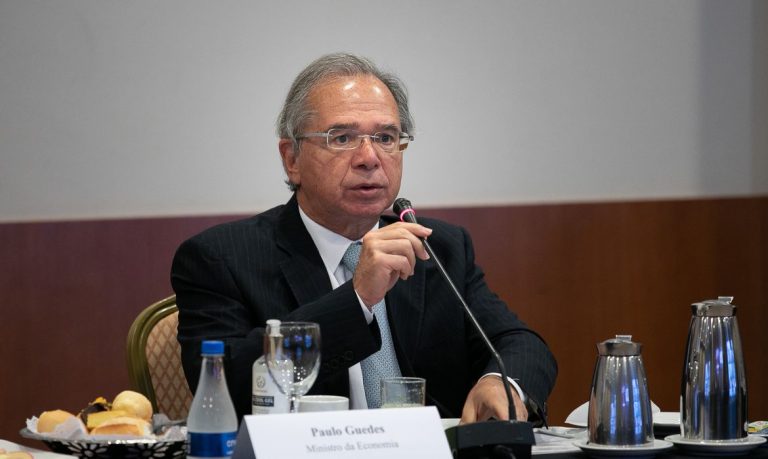 Guedes diz que arrecadação recorde reflete retomada da economia.