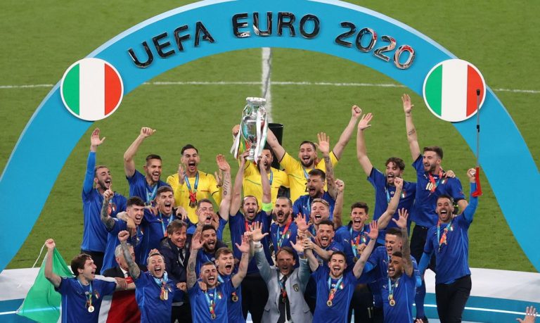 Itália derruba Inglaterra em casa e conquista a Eurocopa.