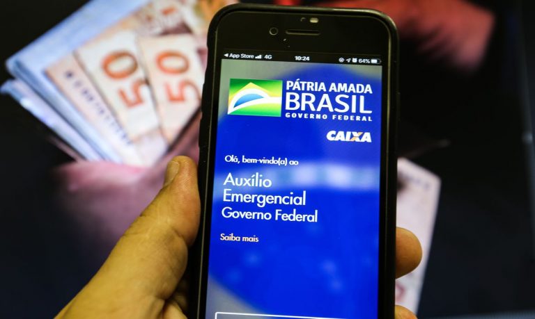 Trabalhadores nascidos em março podem sacar auxílio emergencial.