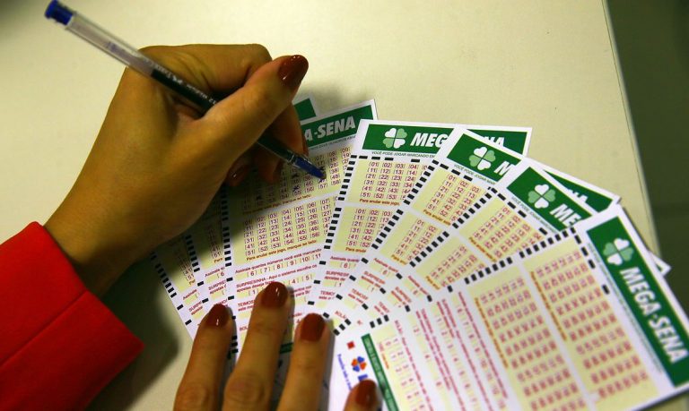 Um apostador de Colatina leva prêmio de R$ 76 milhões da Mega-Sena.