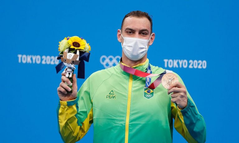 Olimpíada: Fernando Scheffer fatura bronze na natação. Olimpíada: Fernando Scheffer fatura bronze na natação.