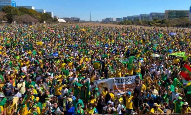 Manifestações pelo voto auditável reúnem milhares de pessoas em várias capitais do Brasil,. Manifestações pelo voto auditável reúnem milhares de pessoas em várias capitais do Brasil,.