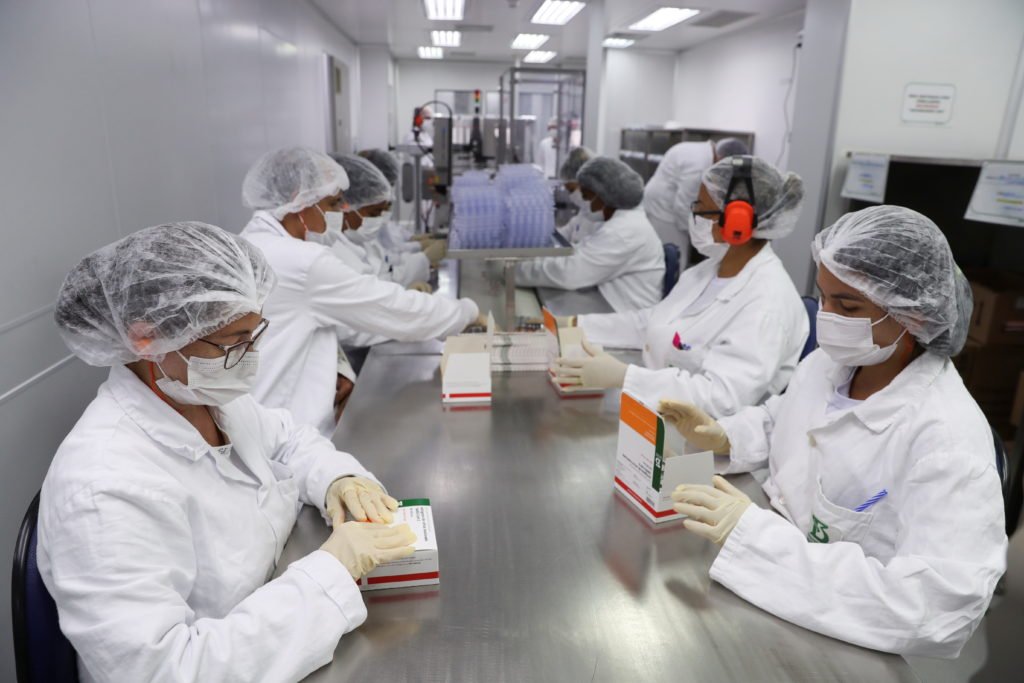 2021-09-15T165818Z_1_LYNXMPEH8E114_RTROPTP_4_HEALTH-CORONAVIRUS-BRAZIL-VACCINES-1024x683