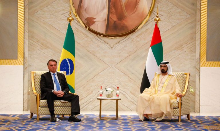 Presidente se reúne com emir de Dubai.