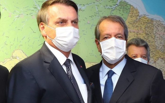 Valdemar-Costa-Neto-e-Bolsonaro-800x500