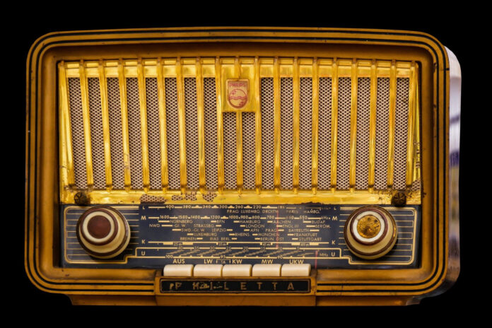 radio-1682531_1920 (1)