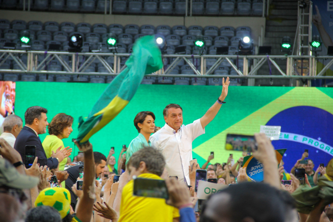PL oficializa candidatura de Bolsonaro à reeleição.