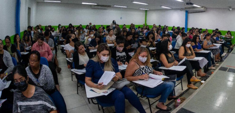 Aulão gratuito para o Enem.