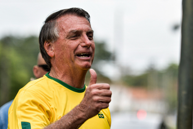 De olho em voto religioso, Bolsonaro participa de culto em BH e celebração em Aparecida.
