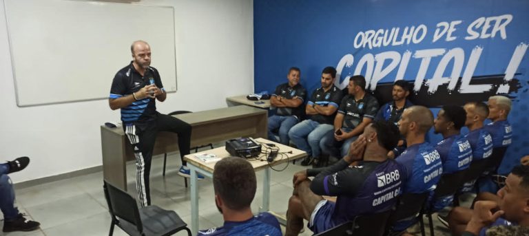 Capital apresenta equipe que vai em busca do inédito título do Candangão.