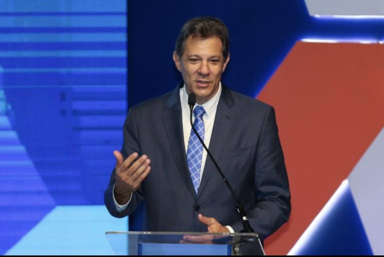 Haddad defende retomada do crescimento econômico aliada à sustentabilidade fiscal e ambiental.
