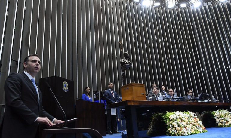 Rodrigo Pacheco é reeleito presidente do Senado.