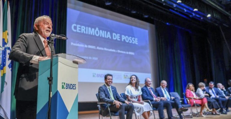 Lula: BNDES voltará a ser motivo de orgulho do povo brasileiro.
