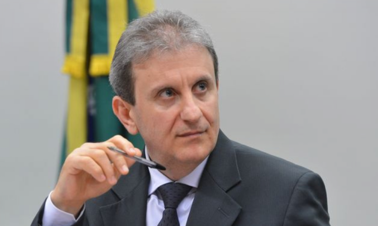 Alberto Youssef é preso pela Polícia Federal em Santa Catarina.