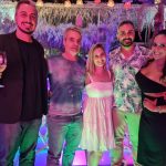 Rodrigo Carvalho, CEO do Portal Deu Bom Brasília, comemora aniversário com irmão gêmeo e amigos