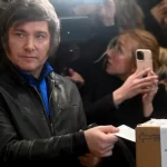 Javier Milei vence a esquerda e é eleito presidente da Argentina