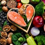 Nutricionista detalha o que comer para melhorar sua saúde mental
