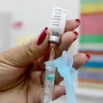 Apenas 32% do público-alvo tomou a vacina contra a dengue no DF
