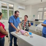Enfermeiros do HRSM passam por treinamento sobre assistência neonatal