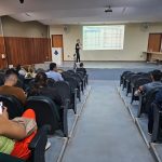 Profissionais do HRSM participam de palestra sobre dengue e seu manejo clínico