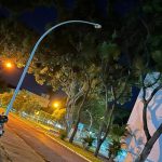 Após furtos de cabos, quadra do DF fica com 20 postes de luz apagados