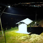 Caminho iluminado para a via-sacra em Planaltina
