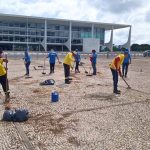 Praça dos Três Poderes recebe serviços de manutenção