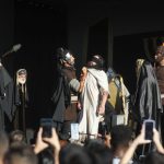 Fé e emoção marcam encenação da Paixão de Cristo, no Morro da Capelinha