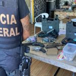 Traficante de animais, bombeiro deixava pônei trancado em minitrailer