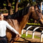 Cavalo bicampeão brasileiro fica esquelético ao ser colocado em haras