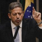 Sociedade civil protesta contra enterro do PL das Fake News por Arthur Lira