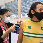 Fim de semana tem vacinação e tendas de atendimento a pacientes com dengue