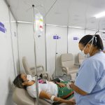 Mais de 2,6 mil pacientes com suspeita de dengue são atendidos nas novas tendas de acolhimento