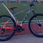 Vídeo: adolescente reage a assalto e tem bicicleta roubada no DF
