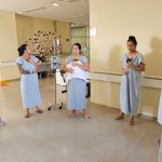 Método Canguru com musicoterapia auxilia no desenvolvimento de bebês internados no HSRM