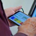Painel permite visualização em tempo real das filas de atendimento nas UPAs