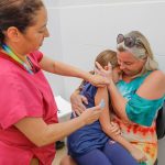Segunda dose da vacina contra a dengue está disponível para crianças do DF