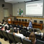 Enfermeiros participam de simpósio sobre protocolo de segurança em serviços obstétricos