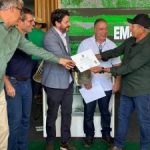 MDA e Emater-DF entregam Selo da Agricultura Familiar a produtores rurais durante a AgroBrasília 2024