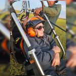 Vídeo. Vovó de 91 anos realiza sonho de voar de paratrike pela 1ª vez