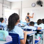 Mudança na LDO 2024 permite nomeação de 3 mil servidores da Educação