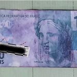 Tecnologia da PCDF revela impressão digital até em nota de dinheiro