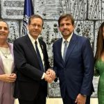 Em meio à guerra, bispos da Renascer fazem turismo em Israel e se encontram com presidente