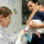 Teste do pezinho identifica 62 doenças e alcança 100% dos nascidos vivos no Distrito Federal