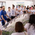 Participantes do Prêmio Jovem da Água de Estocolmo 2024 conhecem estrutura da Caesb