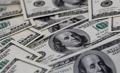 2021-10-05t212520z_1_lynxmpeh9415o_rtroptp_4_global-bond-jpmorgan (1)